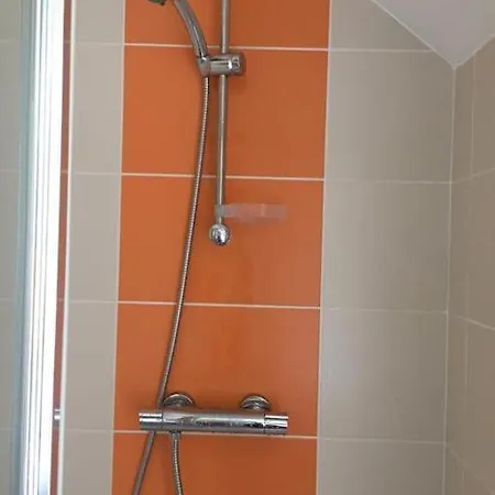Joli 2 Pieces A 10 Min A Pied Du Avec Parking Prive Apartment