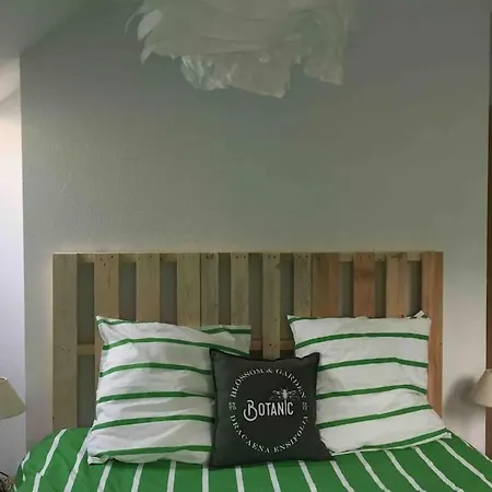 Apartment Joli 2 Pieces A 10 Min A Pied Du Avec Parking Prive Annecy