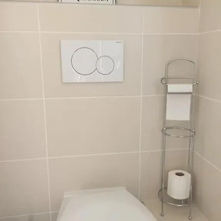 Apartment Joli 2 Pieces A 10 Min A Pied Du Avec Parking Prive